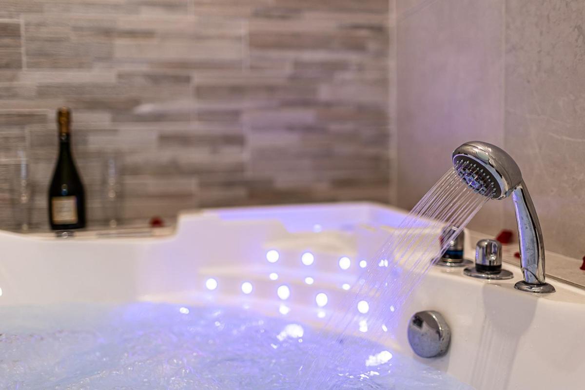 Havre De Paix Jacuzzi Apartment Asnieres-sur-Seine Luaran gambar